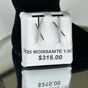 Genuine 1.0ct MOISSANITE 925 sterling‎ silver x shape stud earrings